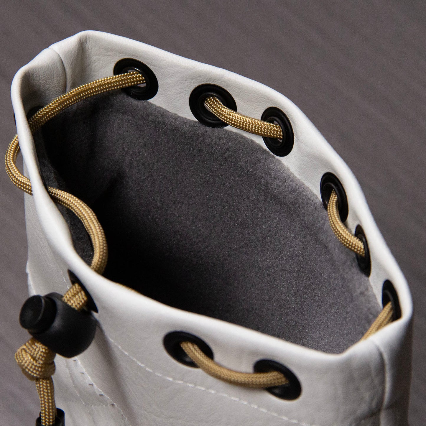 RANGEFINDER POUCH - TUFTED - WHITE W/ GOLD