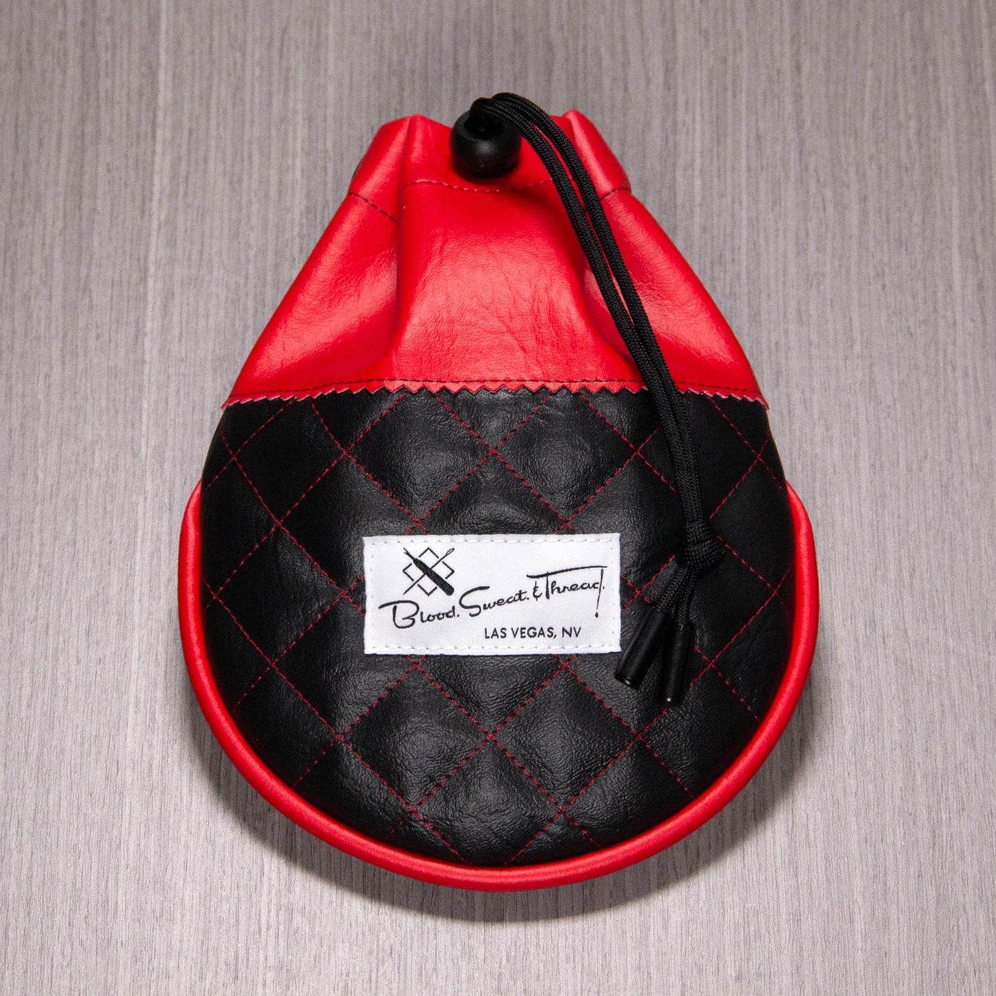 BST RANGEFINDER POUCH - TUFTED - BLACK W/ RED